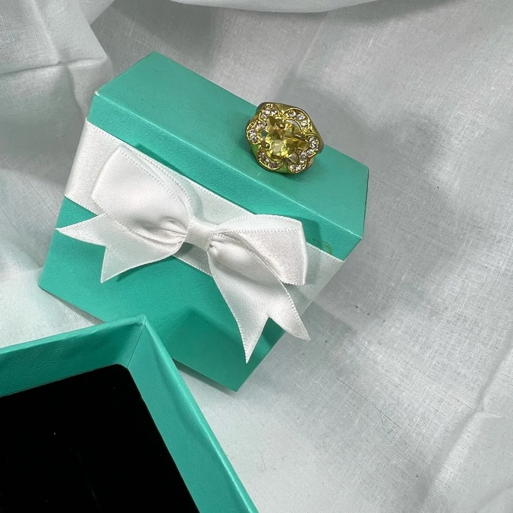Gorgeous Big Statement Ring Vintage Deadstock 90s Glam